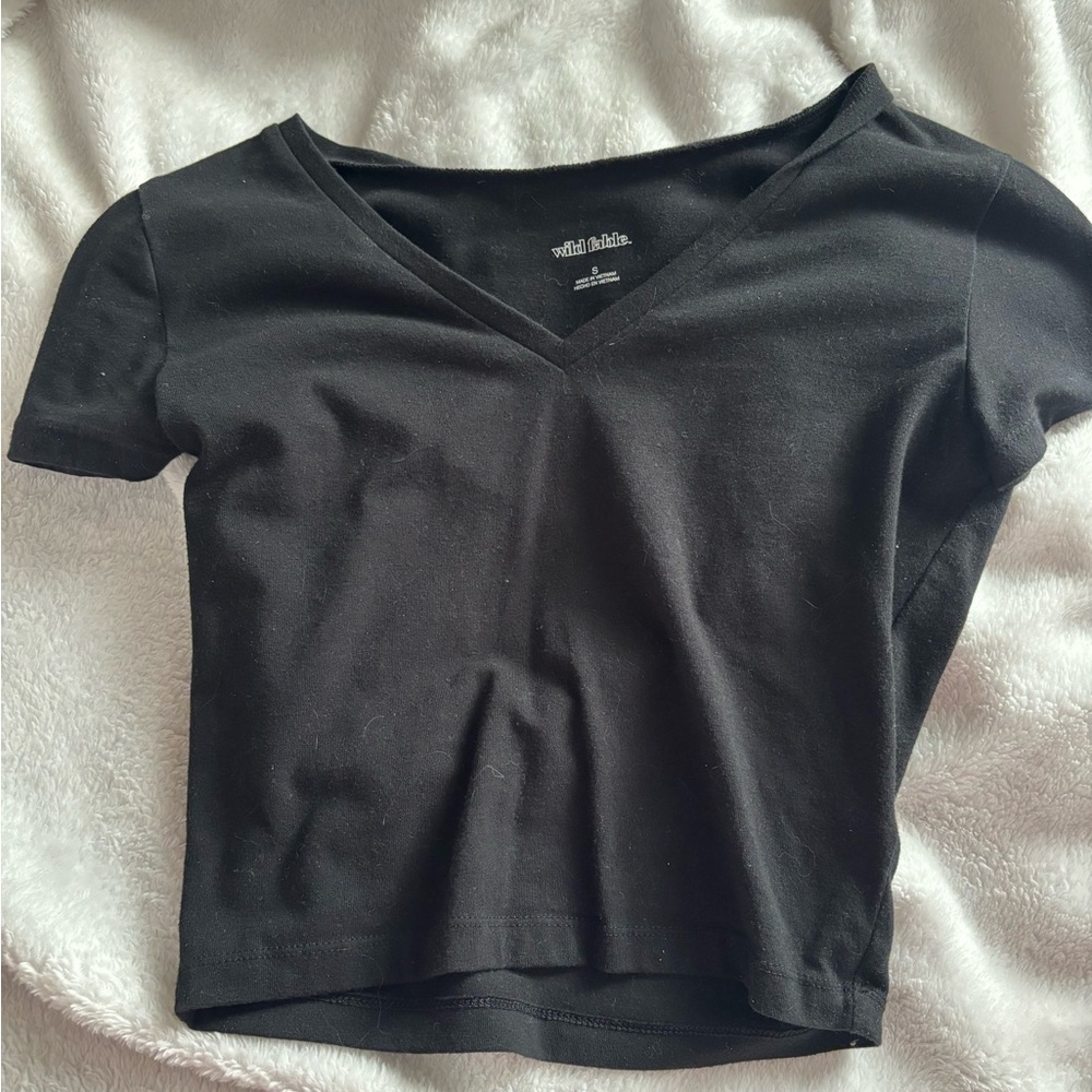 Wild fable v neck tee